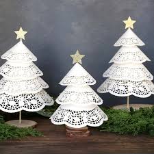 DIY Doily Paper Christmas Tree 